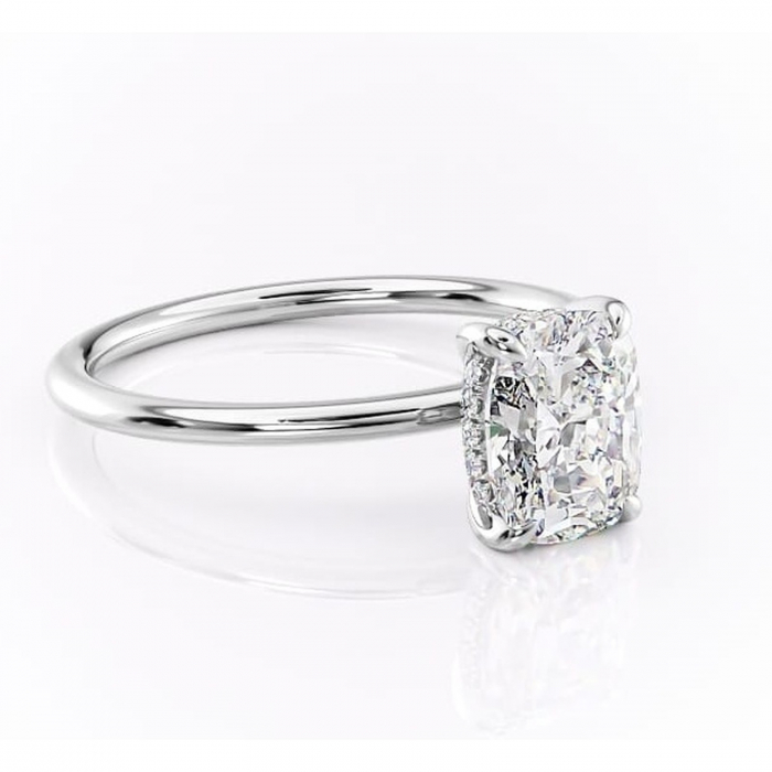 Inel de logodnă Genevieve din aur Alb 14kt cu moissanite tăietură pernă – Solitar rafinată pentru profil înalt | Personalizează și configurează gratuit online [1]