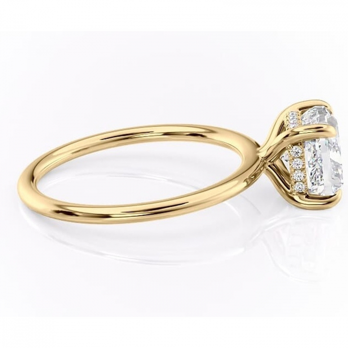 Inel de logodnă Genevieve din aur Galben 14kt cu moissanite tăietură pernă – Solitar rafinată pentru profil înalt | Personalizează și configurează gratuit online [2]
