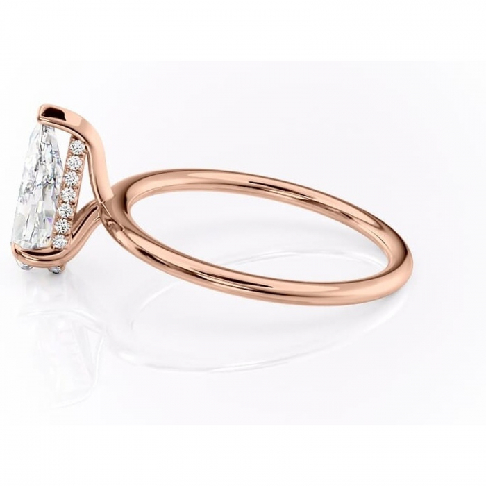 Inel de logodnă Genevieve din aur Rose 18kt cu moissanite tăietură pară – Solitar rafinată pentru profil înalt | Personalizează și configurează gratuit online [6]