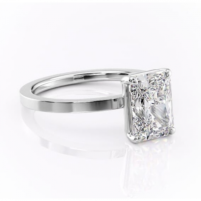 Inel de logodnă Georgiana din aur Alb 14kt cu moissanite tăietură radiantă – Profil pătrat rafinată pentru profil înalt | Personalizează și configurează gratuit online [1]