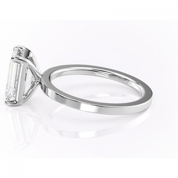 Inel de logodnă Georgiana din aur Alb 14kt cu moissanite tăietură smarald – Profil pătrat rafinată pentru profil înalt | Personalizează și configurează gratuit online [6]