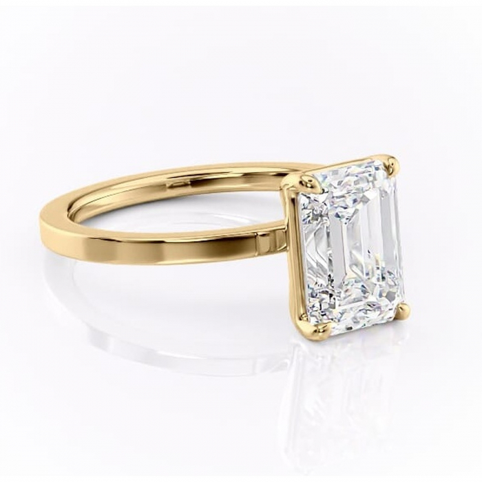 Inel de logodnă Georgiana din aur Galben 14kt cu moissanite tăietură smarald – Profil pătrat rafinată pentru profil înalt | Personalizează și configurează gratuit online [1]