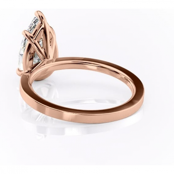 Inel de logodnă Georgiana din aur Rose 14kt cu moissanite tăietură pară – Profil pătrat rafinată pentru profil înalt | Personalizează și configurează gratuit online [4]