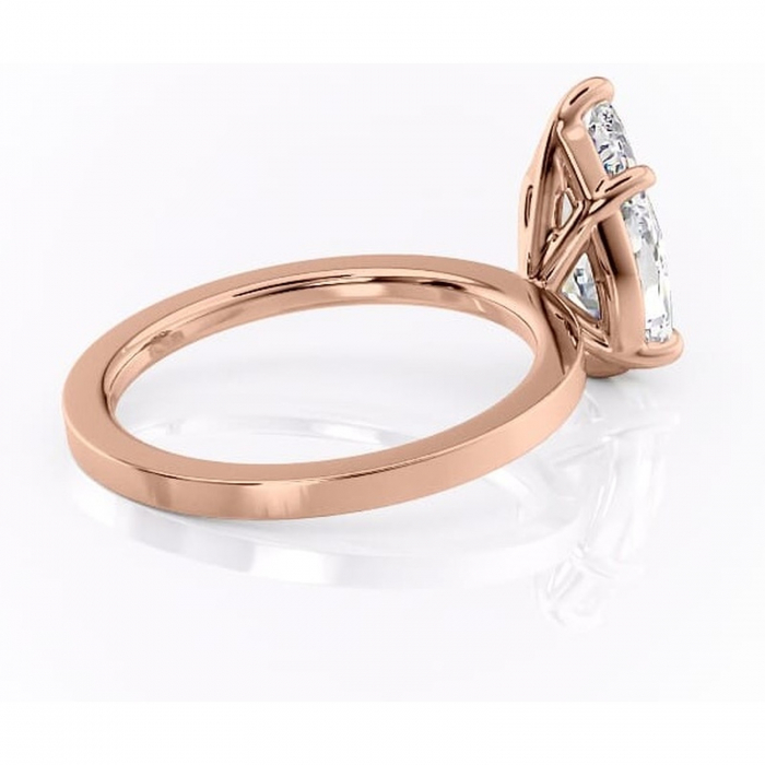 Inel de logodnă Georgiana din aur Rose 14kt cu moissanite tăietură pară – Profil pătrat rafinată pentru profil înalt | Personalizează și configurează gratuit online [3]