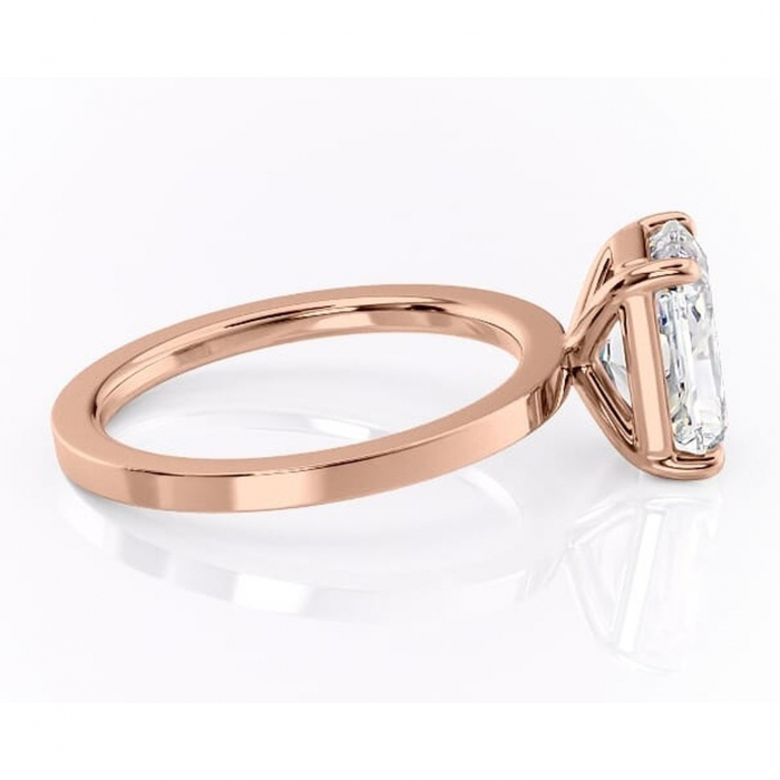 Inel de logodnă Georgiana din aur Rose 14kt cu moissanite tăietură radiantă – Profil pătrat rafinată pentru profil înalt | Personalizează și configurează gratuit online [2]