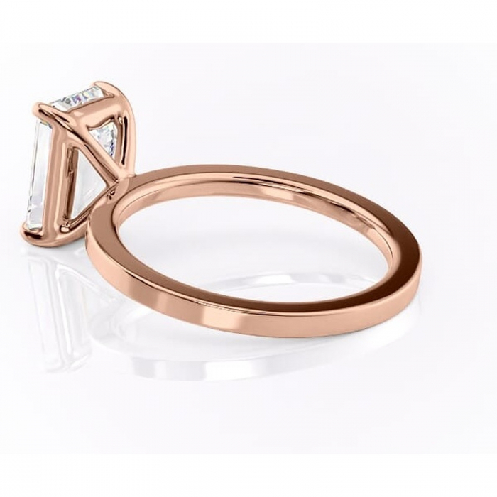 Inel de logodnă Georgiana din aur Rose 18kt cu moissanite tăietură smarald – Profil pătrat rafinată pentru profil înalt | Personalizează și configurează gratuit online [5]