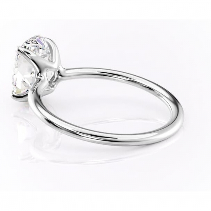 Inel de logodnă Helena din aur Alb 14kt cu moissanite tăietură ovală – Solitar rafinată pentru profil jos | Personalizează și configurează gratuit online [5]