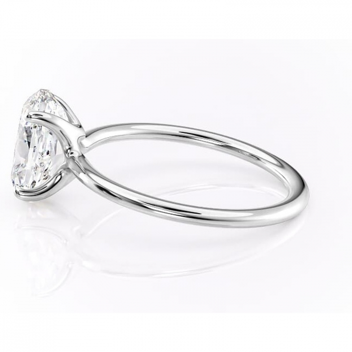 Inel de logodnă Helena din aur Alb 14kt cu moissanite tăietură ovală – Solitar rafinată pentru profil jos | Personalizează și configurează gratuit online [6]