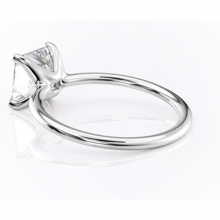 Inel de logodnă Helena din aur Alb 14kt cu moissanite tăietură princess – Solitar rafinată pentru profil jos | Personalizează și configurează gratuit online [5]