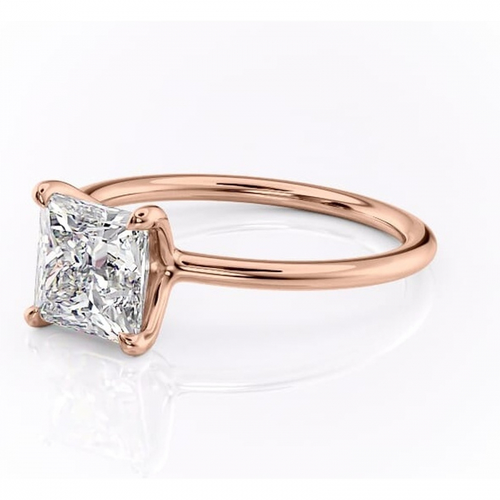 Inel de logodnă Helena din aur Rose 18kt cu moissanite tăietură princess – Solitar rafinată pentru profil jos | Personalizează și configurează gratuit online [7]