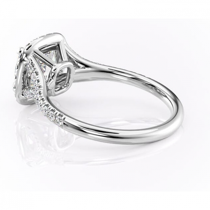 Inel de logodnă Henrietta din aur Alb 14kt cu moissanite tăietură pernă – Halo rafinată pentru profil mediu | Personalizează și configurează gratuit online [5]