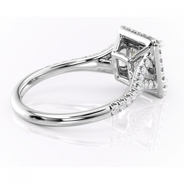 Inel de logodnă Henrietta din aur Alb 18kt cu moissanite tăietură princess – Halo rafinată pentru profil mediu | Personalizează și configurează gratuit online [3]