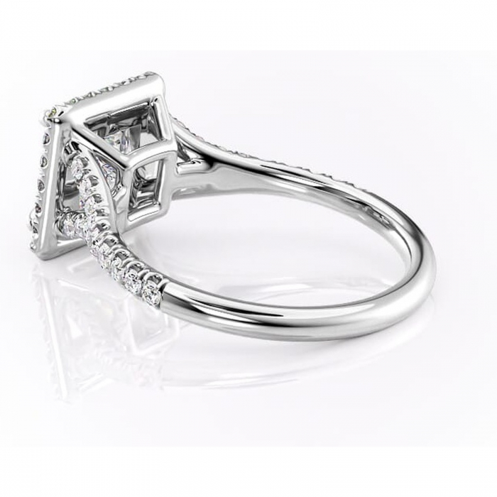 Inel de logodnă Henrietta din aur Alb 18kt cu moissanite tăietură princess – Halo rafinată pentru profil mediu | Personalizează și configurează gratuit online [5]