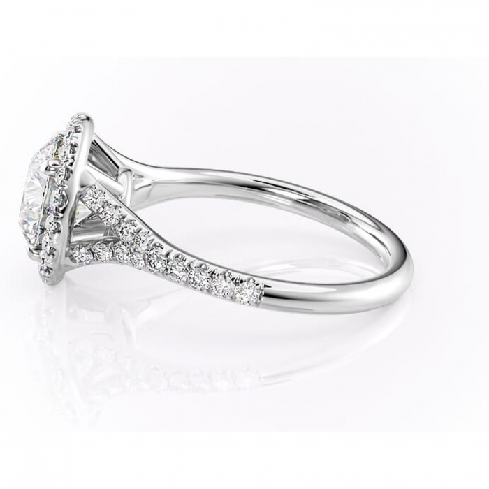 Inel de logodnă Henrietta din aur Alb 14kt cu moissanite tăietură rotundă – Halo rafinată pentru profil mediu | Personalizează și configurează gratuit online [6]
