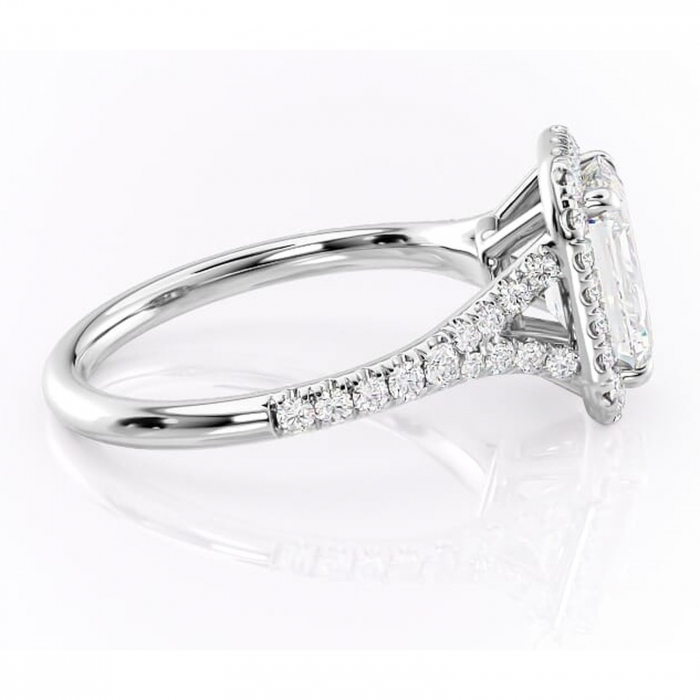 Inel de logodnă Henrietta din aur Alb 18kt cu moissanite tăietură smarald – Halo rafinată pentru profil mediu | Personalizează și configurează gratuit online [2]