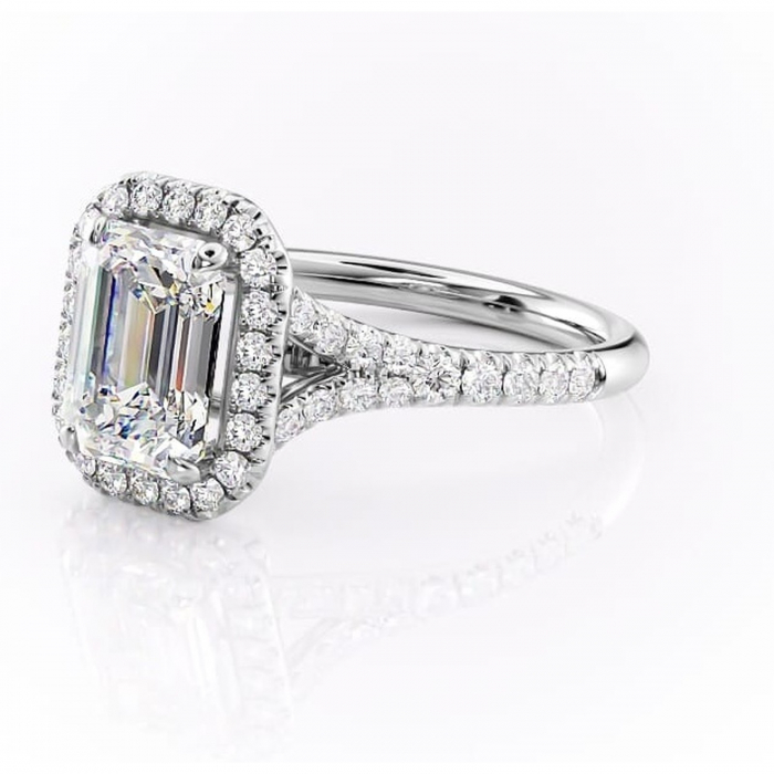 Inel de logodnă Henrietta din aur Alb 18kt cu moissanite tăietură smarald – Halo rafinată pentru profil mediu | Personalizează și configurează gratuit online [7]