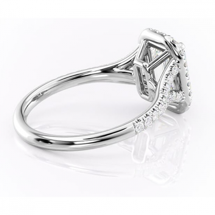 Inel de logodnă Henrietta din aur Alb 18kt cu moissanite tăietură smarald – Halo rafinată pentru profil mediu | Personalizează și configurează gratuit online [3]