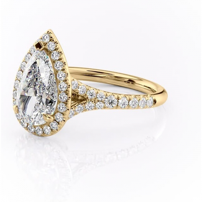 Inel de logodnă Henrietta din aur Galben 14kt cu moissanite tăietură pară – Halo rafinată pentru profil mediu | Personalizează și configurează gratuit online [7]