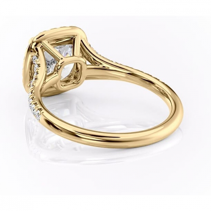 Inel de logodnă Henrietta din aur Galben 14kt cu moissanite tăietură pernă – Halo rafinată pentru profil mediu | Personalizează și configurează gratuit online [4]