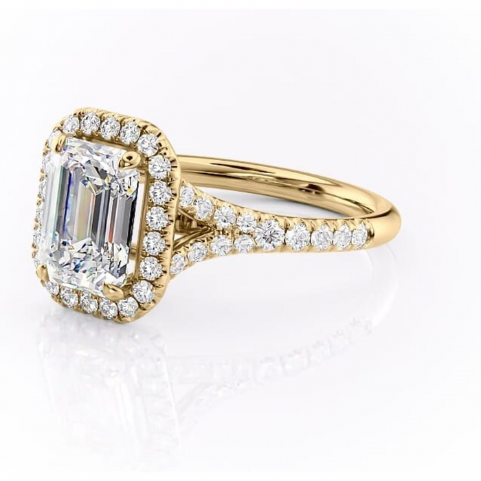 Inel de logodnă Henrietta din aur Galben 14kt cu moissanite tăietură smarald – Halo rafinată pentru profil mediu | Personalizează și configurează gratuit online [7]