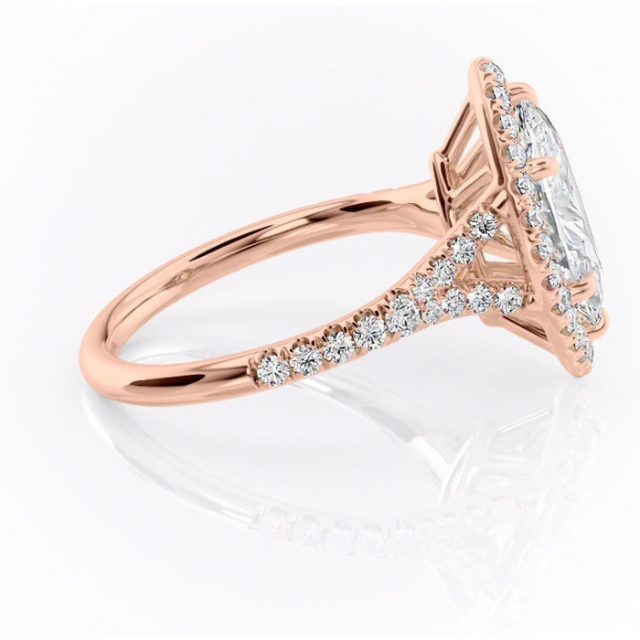 Inel de logodnă Henrietta din aur Rose 14kt cu moissanite tăietură marquise – Halo rafinată pentru profil mediu | Personalizează și configurează gratuit online [2]