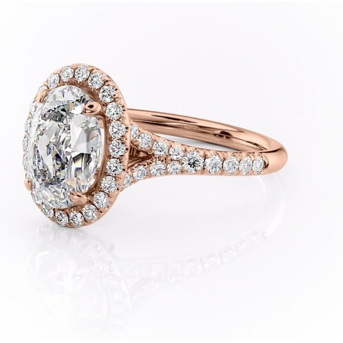 Inel de logodnă Henrietta din aur Rose 18kt cu moissanite tăietură ovală – Halo rafinată pentru profil mediu | Personalizează și configurează gratuit online [7]