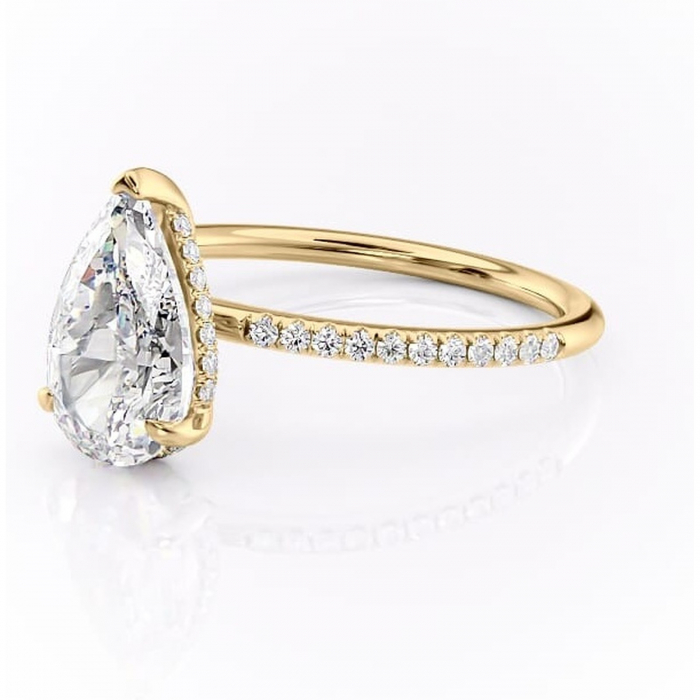 Inel de logodnă Isadora din aur Galben 18kt cu moissanite tăietură pară – Montură pavé rafinată pentru profil înalt | Personalizează și configurează gratuit online [7]