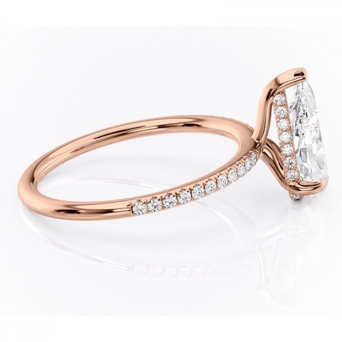 Inel de logodnă Isadora din aur Rose 18kt cu moissanite tăietură pară – Montură pavé rafinată pentru profil înalt | Personalizează și configurează gratuit online [2]