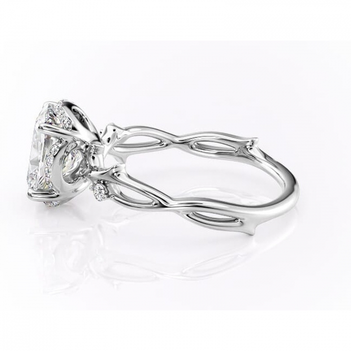 Inel de logodnă Isolde din aur Alb 14kt cu moissanite tăietură pernă – Halo rafinată pentru profil mediu | Personalizează și configurează gratuit online [6]