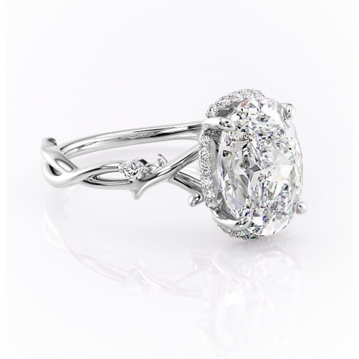 Inel de logodnă Isolde din aur Alb 14kt cu moissanite tăietură ovală – Halo rafinată pentru profil mediu | Personalizează și configurează gratuit online [1]