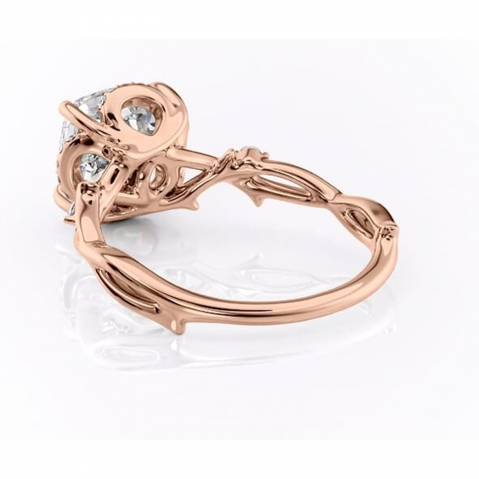 Inel de logodnă Isolde din aur Rose 18kt cu moissanite tăietură pernă – Halo rafinată pentru profil mediu | Personalizează și configurează gratuit online [4]