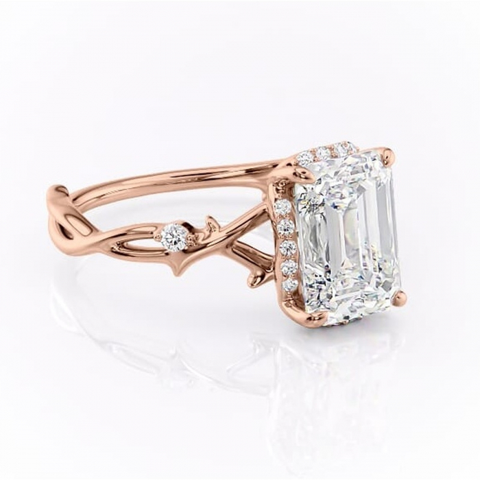 Inel de logodnă Isolde din aur Rose 14kt cu moissanite tăietură smarald – Halo rafinată pentru profil mediu | Personalizează și configurează gratuit online [1]