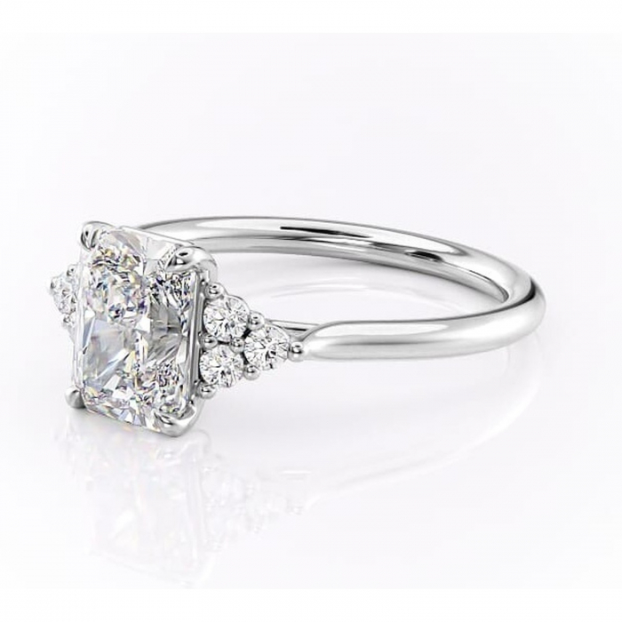 Inel de logodnă Ivylyn din aur Alb 14kt cu moissanite tăietură radiantă – Montură cu trei pietre rafinată pentru profil mediu | Personalizează și configurează gratuit online [7]