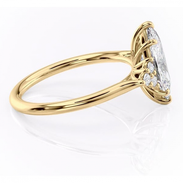 Inel de logodnă Ivylyn din aur Galben 14kt cu moissanite tăietură marquise – Montură cu trei pietre rafinată pentru profil mediu | Personalizează și configurează gratuit online [2]
