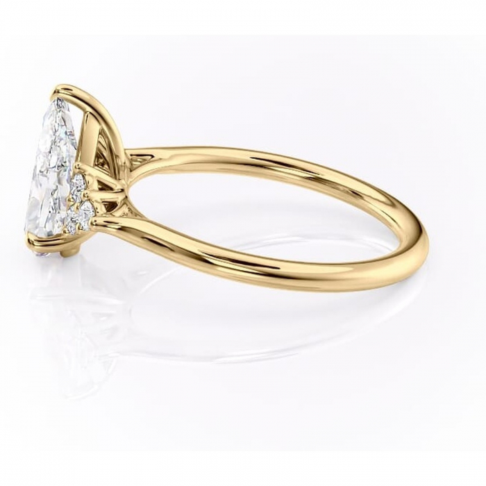 Inel de logodnă Ivylyn din aur Galben 14kt cu moissanite tăietură pară – Montură cu trei pietre rafinată pentru profil mediu | Personalizează și configurează gratuit online [6]