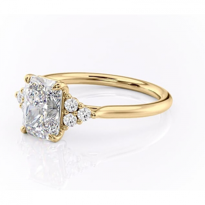Inel de logodnă Ivylyn din aur Galben 14kt cu moissanite tăietură radiantă – Montură cu trei pietre rafinată pentru profil mediu | Personalizează și configurează gratuit online [7]