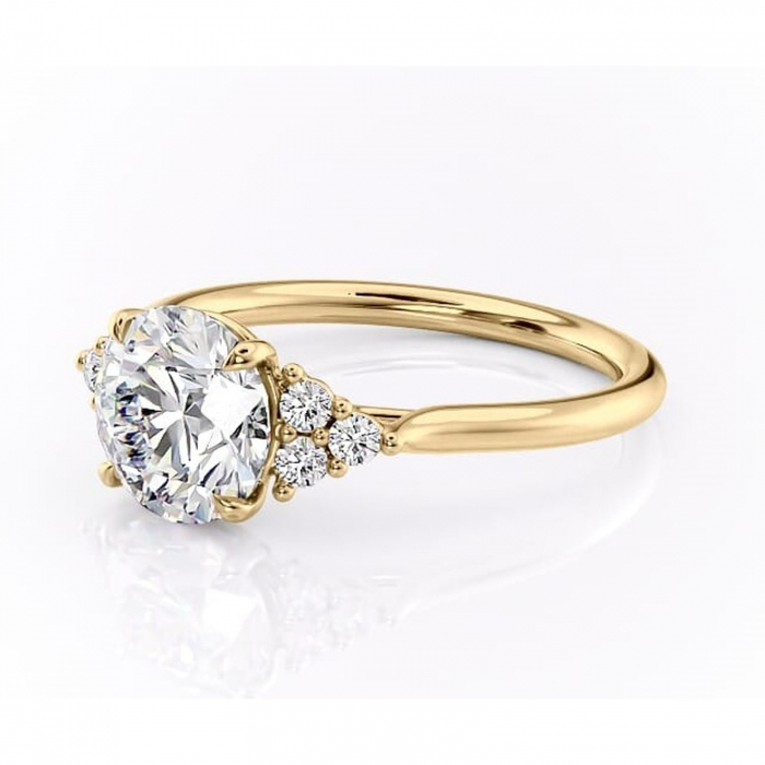 Inel de logodnă Ivylyn din aur Galben 14kt cu moissanite tăietură rotundă – Montură cu trei pietre rafinată pentru profil mediu | Personalizează și configurează gratuit online [7]