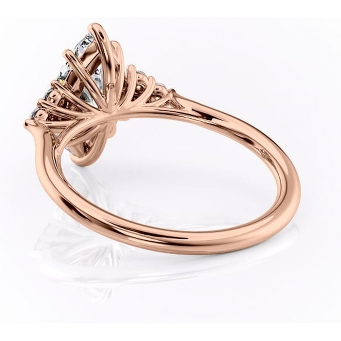 Inel de logodnă Ivylyn din aur Rose 14kt cu moissanite tăietură marquise – Montură cu trei pietre rafinată pentru profil mediu | Personalizează și configurează gratuit online [4]