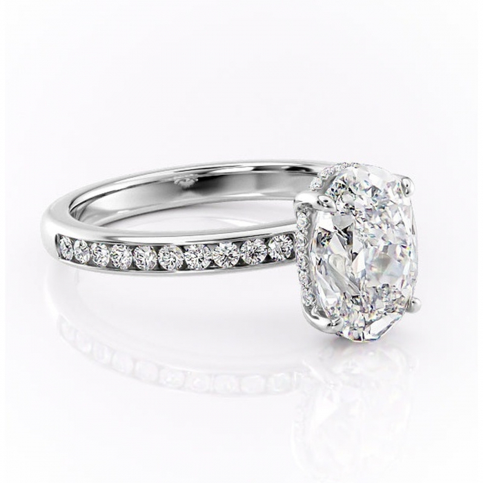 Inel de logodnă Jade din aur Alb 14kt cu moissanite tăietură ovală – Montură cu canal rafinată pentru profil înalt | Personalizează și configurează gratuit online [1]