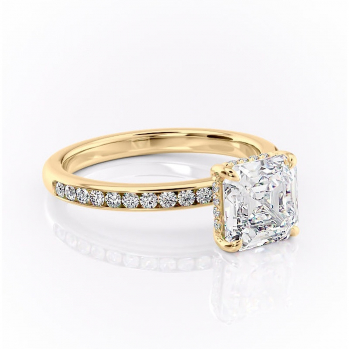 Inel de logodnă Jade din aur Galben 18kt cu moissanite tăietură asscher – Montură cu canal rafinată pentru profil înalt | Personalizează și configurează gratuit online [1]