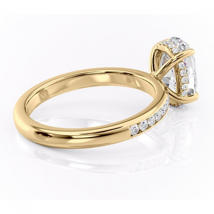 Inel de logodnă Jade din aur Galben 18kt cu moissanite tăietură ovală – Montură cu canal rafinată pentru profil înalt | Personalizează și configurează gratuit online [3]