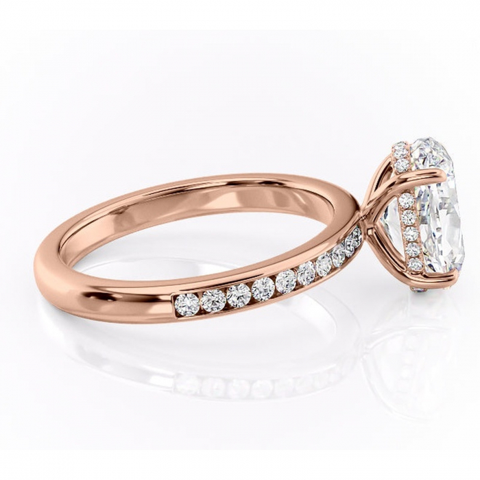 Inel de logodnă Jade din aur Rose 14kt cu moissanite tăietură ovală – Montură cu canal rafinată pentru profil înalt | Personalizează și configurează gratuit online [2]