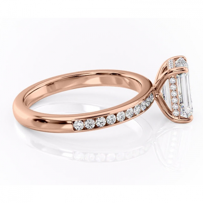 Inel de logodnă Jade din aur Rose 14kt cu moissanite tăietură smarald – Montură cu canal rafinată pentru profil înalt | Personalizează și configurează gratuit online [2]