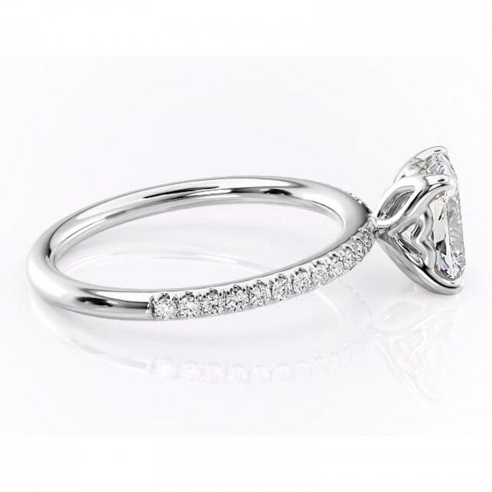 Inel de logodnă Jessamine din aur Alb 14kt cu moissanite tăietură pernă – Montură pavé rafinată pentru profil înalt | Personalizează și configurează gratuit online [2]