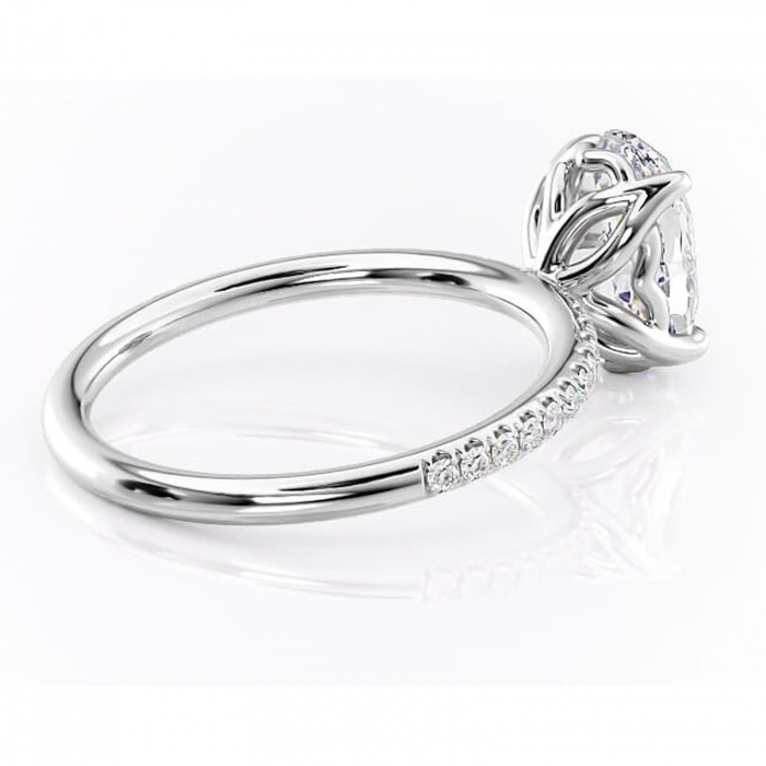 Inel de logodnă Jessamine din aur Alb 14kt cu moissanite tăietură ovală – Montură pavé rafinată pentru profil înalt | Personalizează și configurează gratuit online [3]