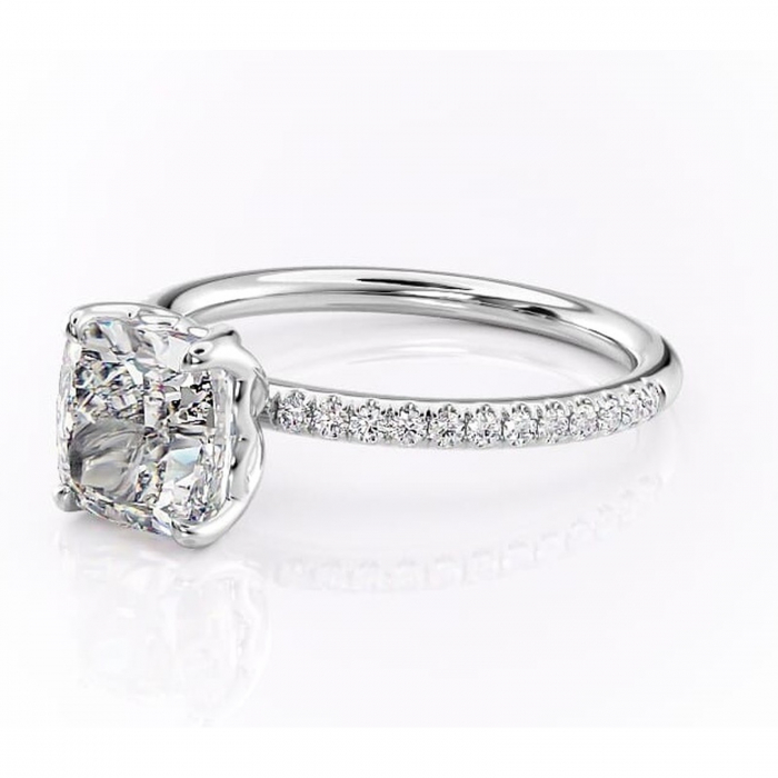 Inel de logodnă Jessamine din aur Alb 14kt cu moissanite tăietură pernă – Montură pavé rafinată pentru profil înalt | Personalizează și configurează gratuit online [7]