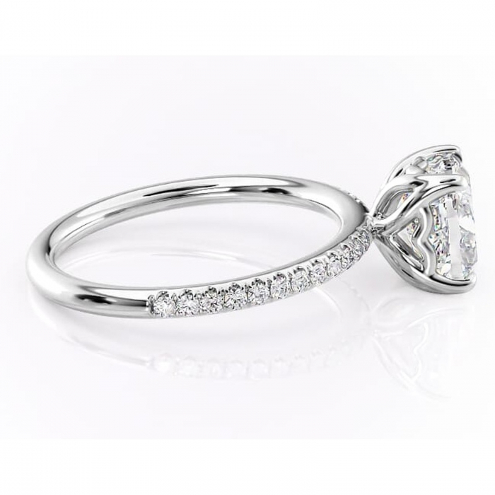 Inel de logodnă Jessamine din aur Alb 14kt cu moissanite tăietură pernă – Montură pavé rafinată pentru profil înalt | Personalizează și configurează gratuit online [2]