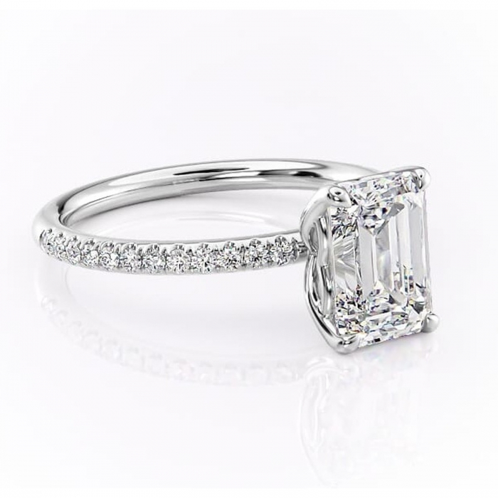 Inel de logodnă Jessamine din aur Alb 14kt cu moissanite tăietură smarald – Montură pavé rafinată pentru profil înalt | Personalizează și configurează gratuit online [1]