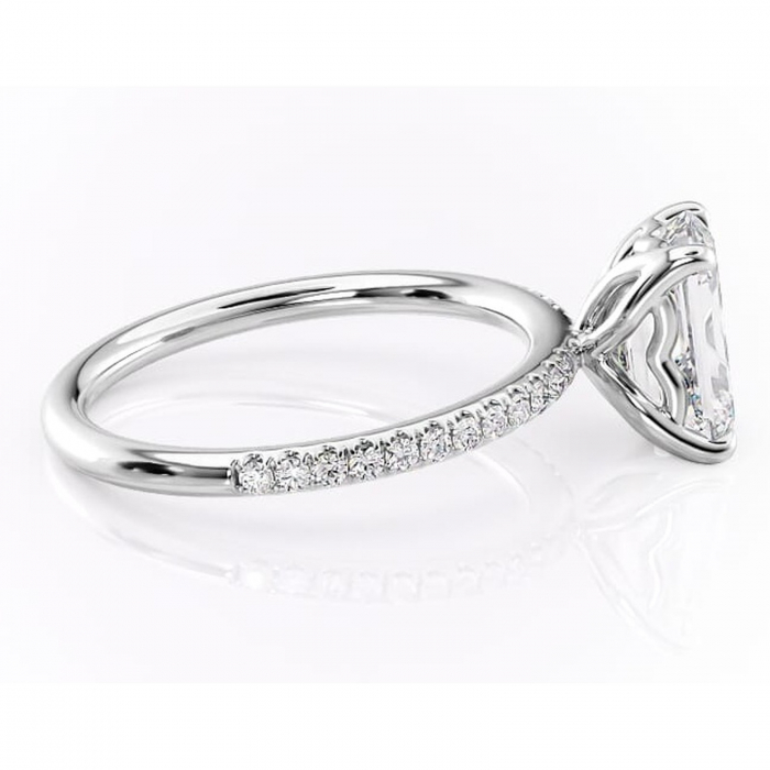 Inel de logodnă Jessamine din aur Alb 14kt cu moissanite tăietură smarald – Montură pavé rafinată pentru profil înalt | Personalizează și configurează gratuit online [2]