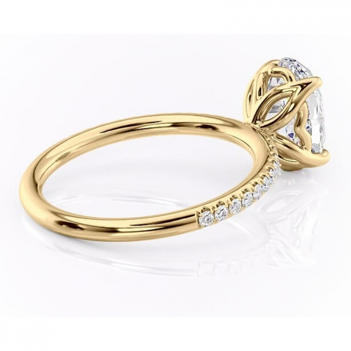 Inel de logodnă Jessamine din aur Galben 14kt cu moissanite tăietură ovală – Montură pavé rafinată pentru profil înalt | Personalizează și configurează gratuit online [3]